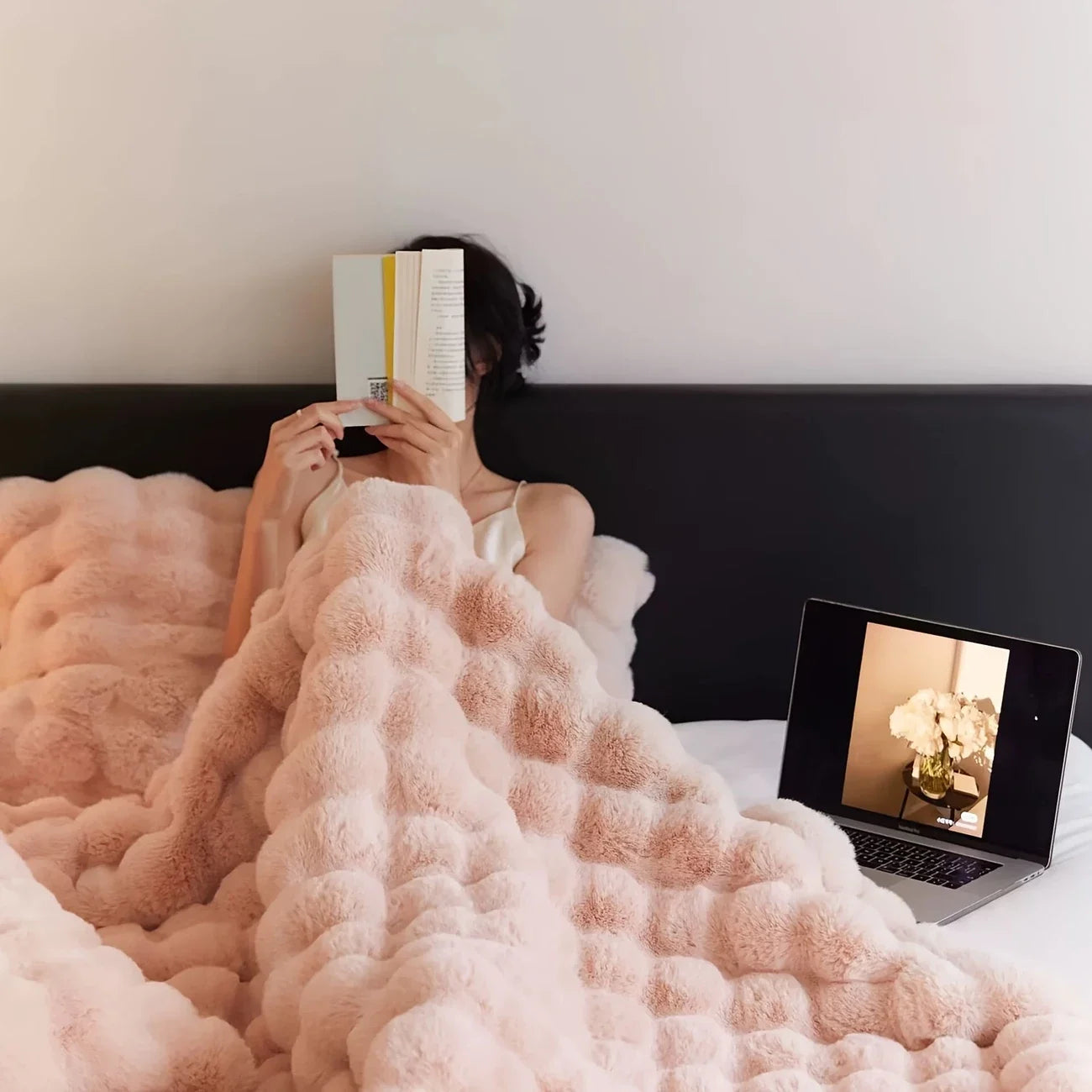Bubble Fleece Blanket for Couch, Faux Rabbit Fur Throw, Soft Cozy Fluffy Decorative Blanket